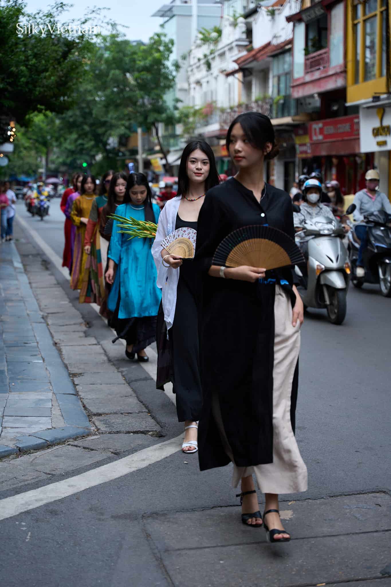 Những bộ trang phục đậm nét văn hóa Việt