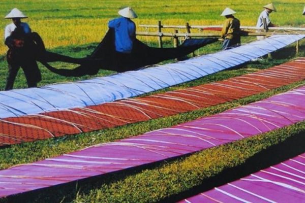 các làng nghề dệt lụa truyền thống